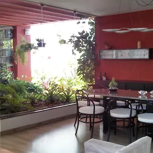 https://residencia-vania.topsaopaulohotels.com